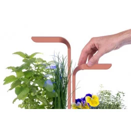 The height of the garden poles can be adjusted to follow the growth stage of your plants.