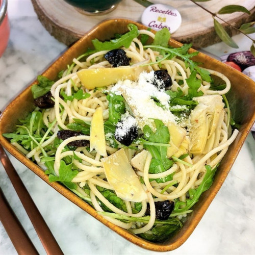 Recette facile de spaghettis aux artichauts grillés, roquette et olives